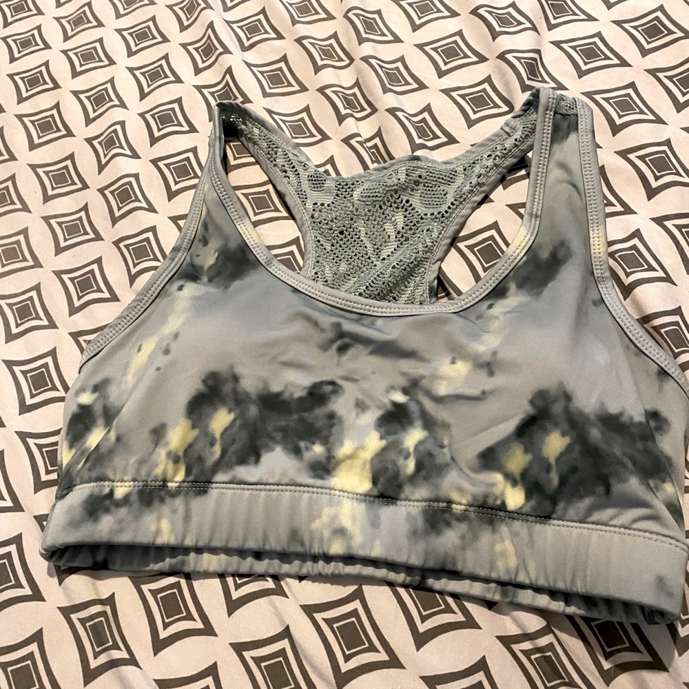 Zyia sports bra. Green racer back.